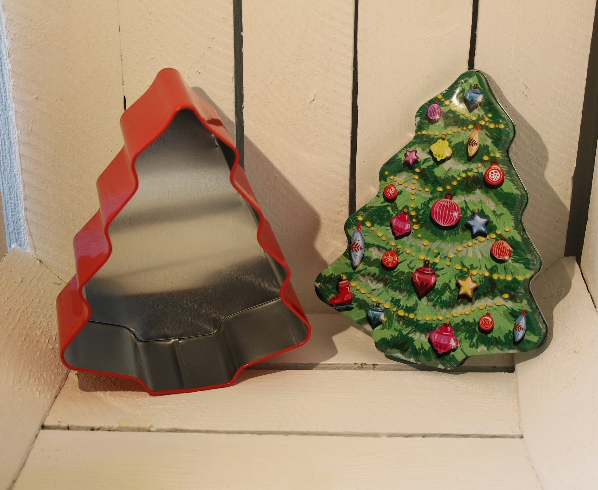 Plätzchendosen / Keksdose: Tannenbaum aus Metall, Weihnachten {{ Shabby Chic und Landhaus Deko }} {{ www.Stein-Alt.de }}