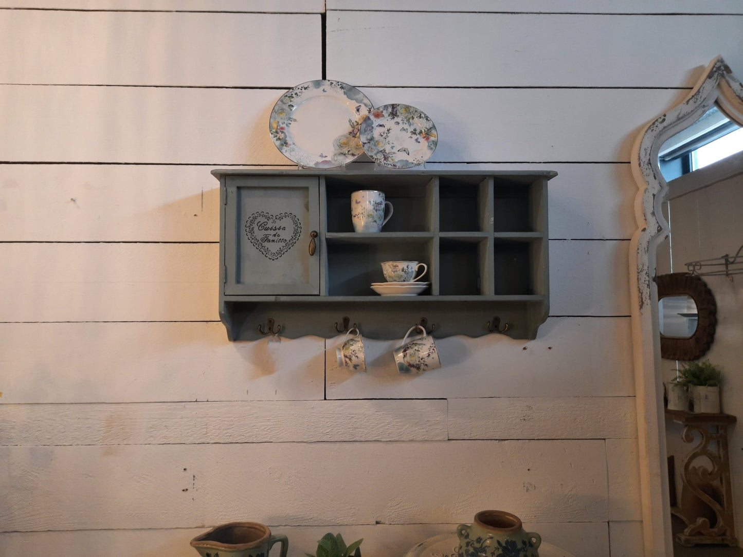 Hängeschrank Wandregal aus Holz Blau-Grün mit Haken - Shabby Chic Aufbewahrungsschrank {{ Shabby Chic und Landhaus Deko }} {{ www.Stein-Alt.de }}