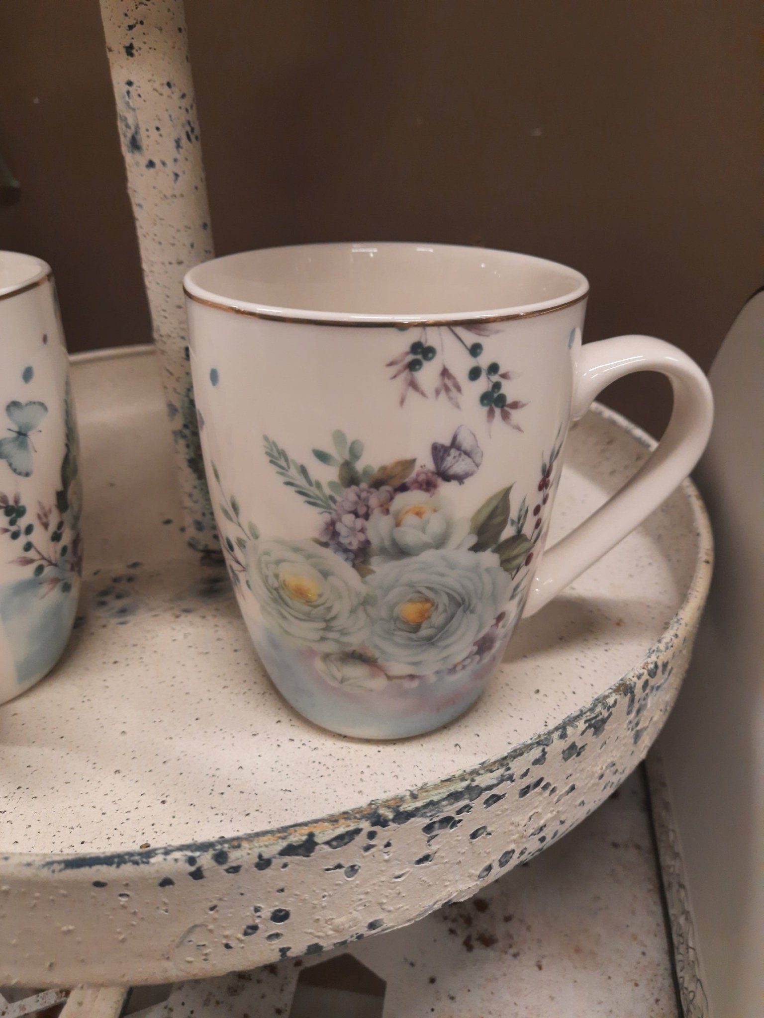Porzellan Geschirr Blau-Weiß Blumen & Schmetterlinge – Mix & Match Landhausstil {{ Shabby Chic und Landhaus Deko }} {{ www.Stein-Alt.de }}