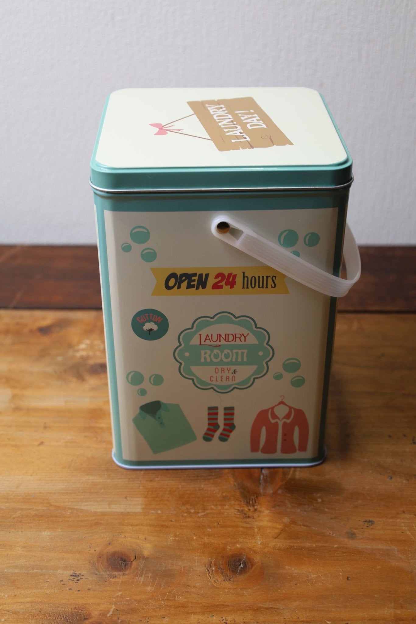 Retro Waschpulverbox aus Metall - Waschmittelbox Beige-Grün mit Henkel {{ Shabby Chic und Landhaus Deko }} {{ www.Stein-Alt.de }}