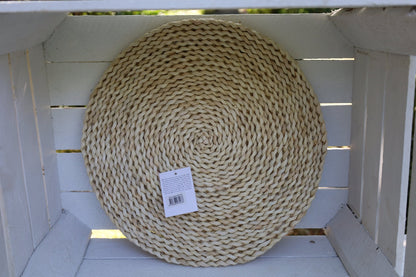 Platzdeckchen Rundes Stroh Platzdeckchen Ø 38 cm - Maritimer Boho-Stil Beige Shabby Chic und Landhaus Deko bei www.Stein-Alt.de
