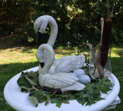 Figuren, Skulpturen & Statuen Schwanen Pärchen Holz - Romantische Hochzeitsdeko Shabby Chic Shabby Chic und Landhaus Deko bei www.Stein-Alt.de