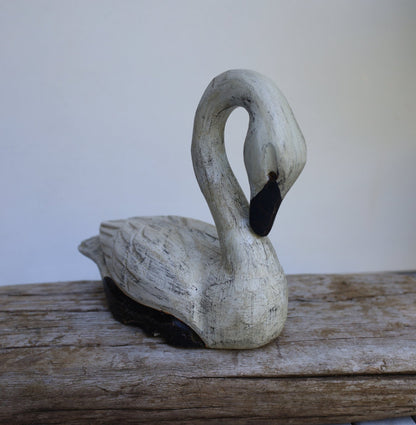 Figuren, Skulpturen & Statuen Schwanen Pärchen Holz - Romantische Hochzeitsdeko Shabby Chic Shabby Chic und Landhaus Deko bei www.Stein-Alt.de