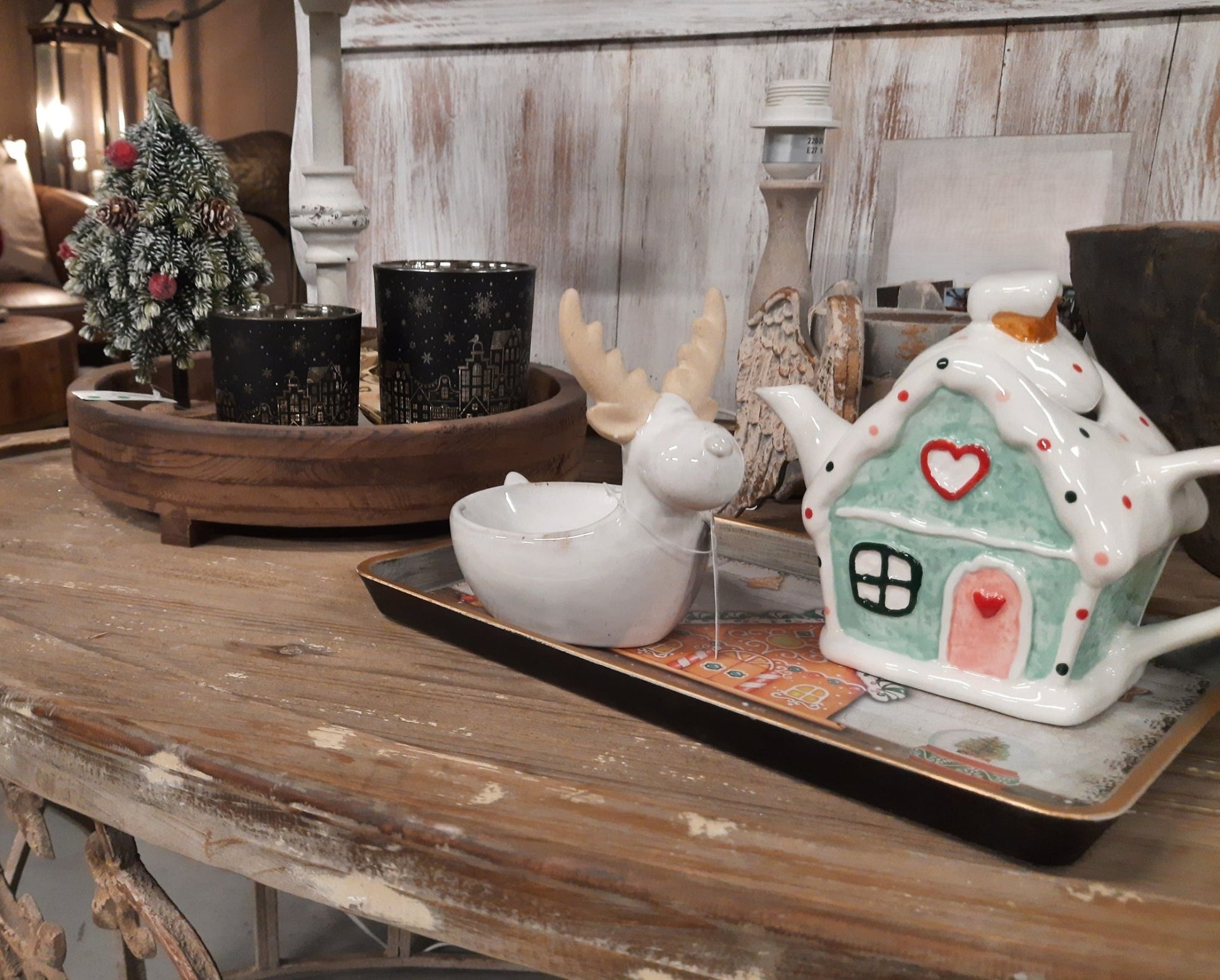 Servierschale Elch aus Porzellan - Weihnachtsdeko im Landhausstil {{ Shabby Chic und Landhaus Deko }} {{ www.Stein-Alt.de }}