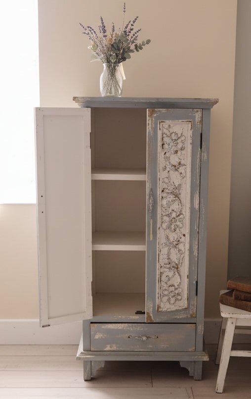 Shabby Chic Schrank Blau-Grün - Vertiko Brocante Landhausstil Holz | Clayre & Eef {{ Shabby Chic und Landhaus Deko }} {{ www.Stein-Alt.de }}