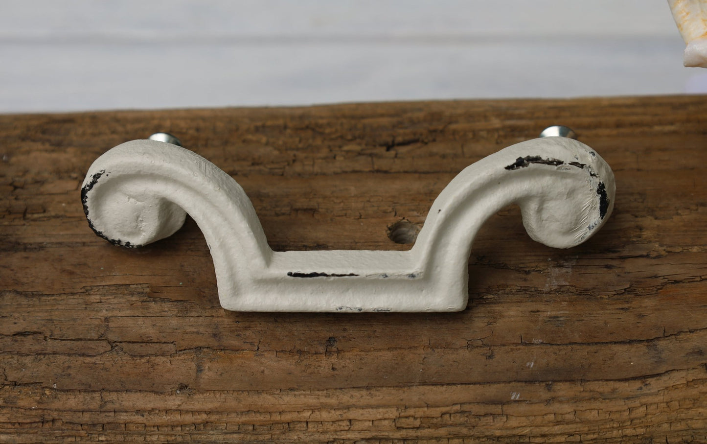 Shabby Chic Schubladengriff / Möbelknauf aus Eisen in Creme-Weiß {{ Shabby Chic und Landhaus Deko }} {{ www.Stein-Alt.de }}