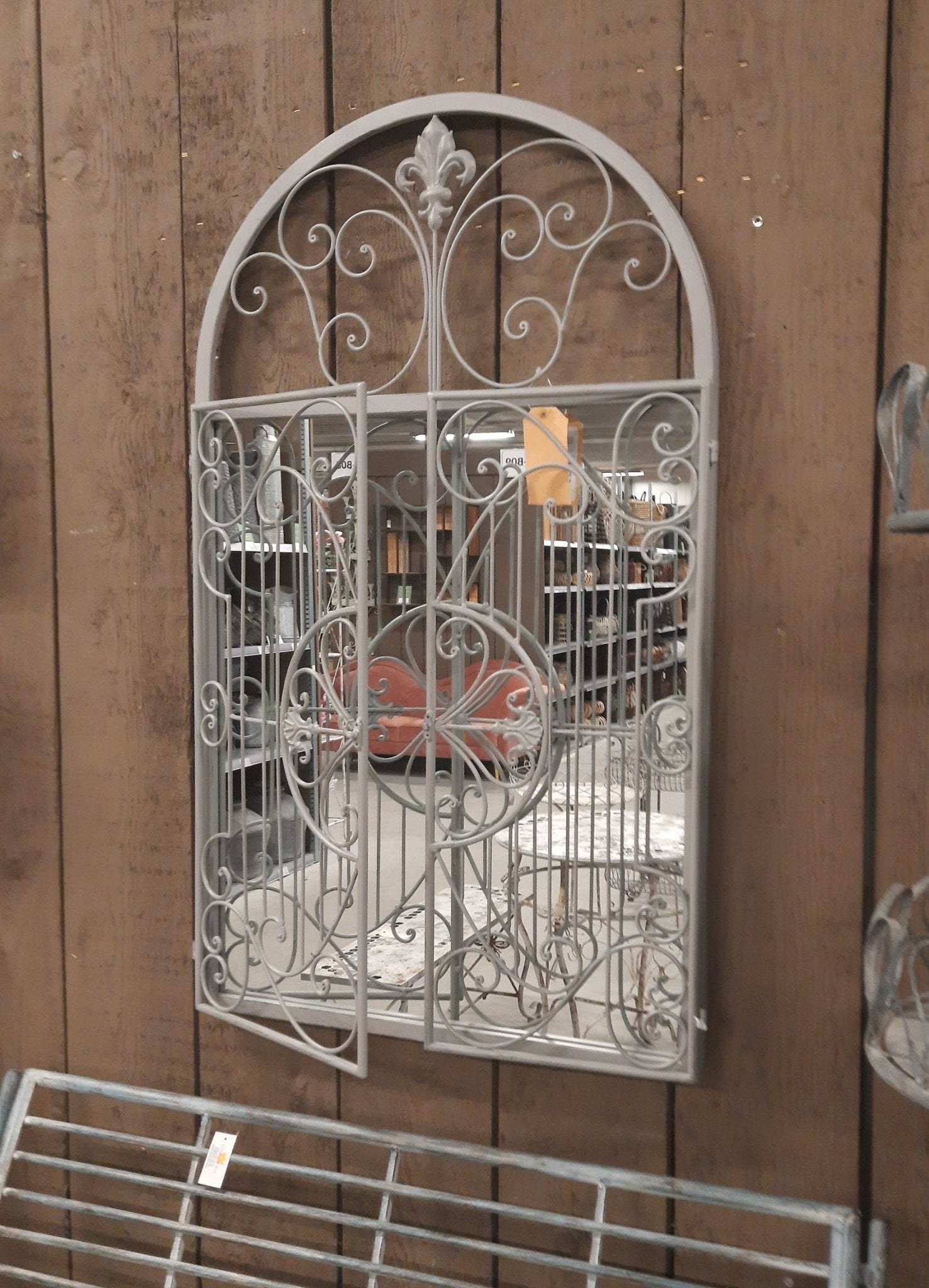 Gartenspiegel Schmiedeeisen Grau – Landhausstil mit Flügeln {{ Shabby Chic und Landhaus Deko }} {{ www.Stein-Alt.de }}