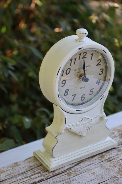 Standuhr / Tischuhr Standuhr & Tischuhr Holz Grau | Shabby Chic Vintage 14×6×23 cm Shabby Chic und Landhaus Deko bei www.Stein-Alt.de