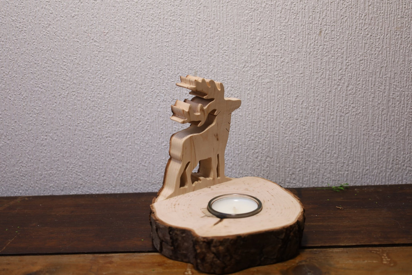 Teelichthalter Baumstamm mit Hirsch - Rustikale Weihnachtsdeko Holz {{ Shabby Chic und Landhaus Deko }} {{ www.Stein-Alt.de }}