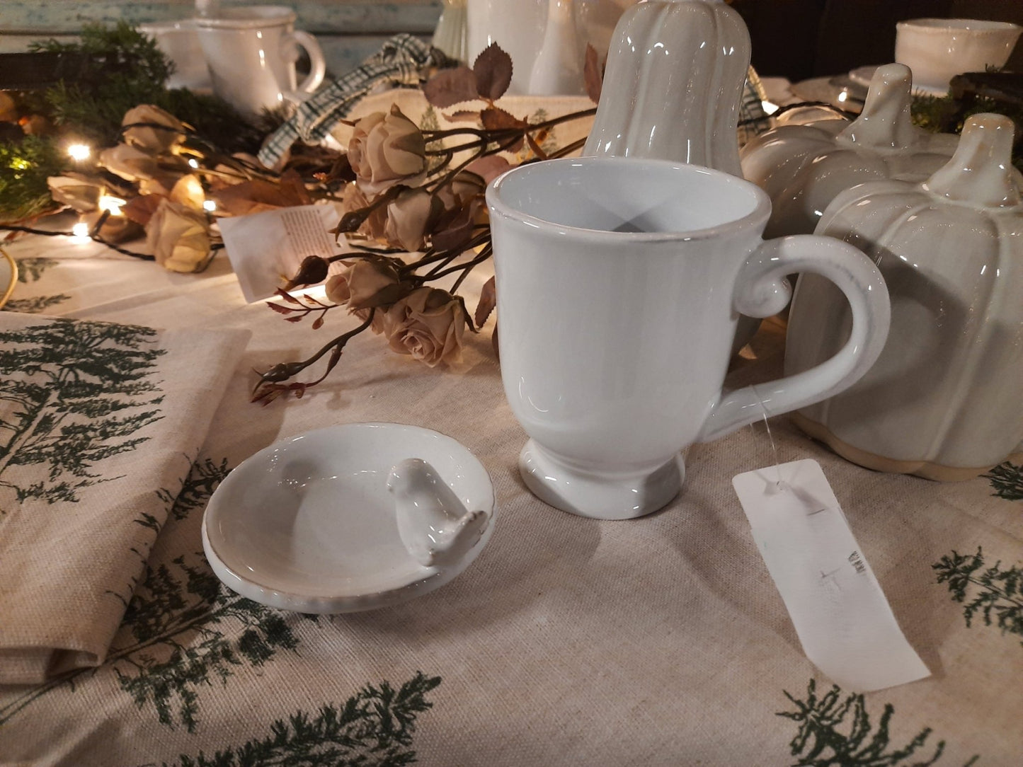 Teetasse mit Deckel und Ablage Weiß 300ml - Keramik Becher mit Vogelmotiv {{ Shabby Chic und Landhaus Deko }} {{ www.Stein-Alt.de }}
