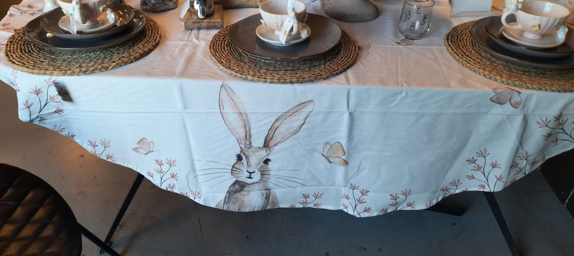 Tischdecke Ostern Baumwolle Weiß Beige Häschen Hase Frühling {{ Shabby Chic und Landhaus Deko }} {{ www.Stein-Alt.de }}