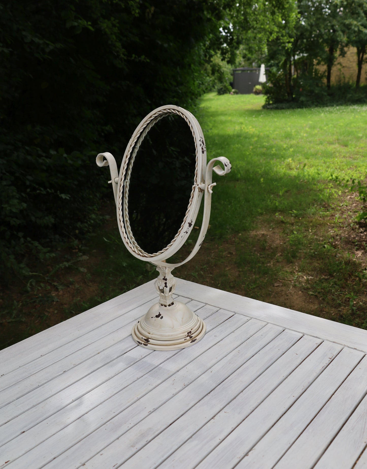 Tischspiegel Brocante-Stil – Schminkspiegel aus Metall in Creme | Clayre & Eef {{ Shabby Chic und Landhaus Deko }} {{ www.Stein-Alt.de }}