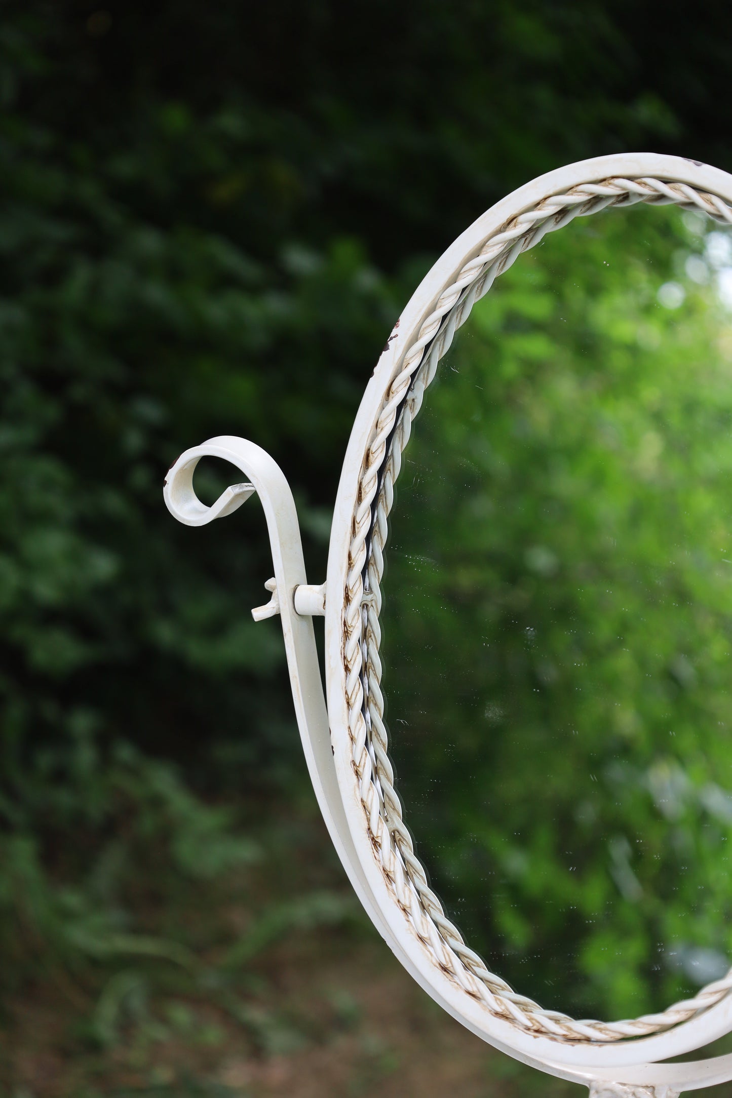 Tischspiegel Brocante-Stil – Schminkspiegel aus Metall in Creme | Clayre & Eef {{ Shabby Chic und Landhaus Deko }} {{ www.Stein-Alt.de }}