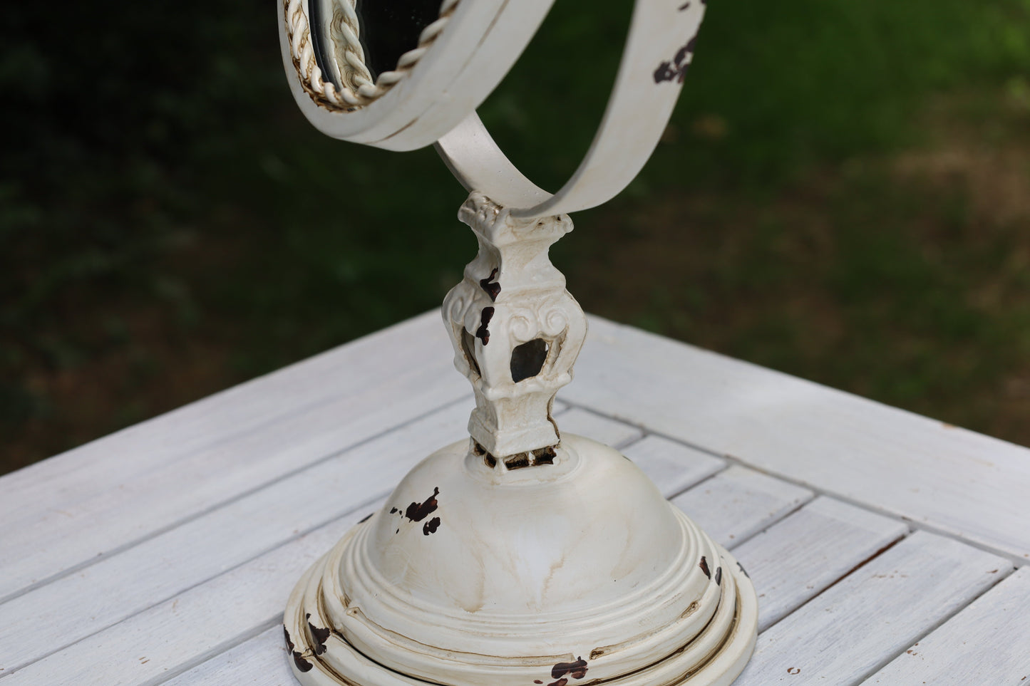 Tischspiegel Brocante-Stil – Schminkspiegel aus Metall in Creme | Clayre & Eef {{ Shabby Chic und Landhaus Deko }} {{ www.Stein-Alt.de }}