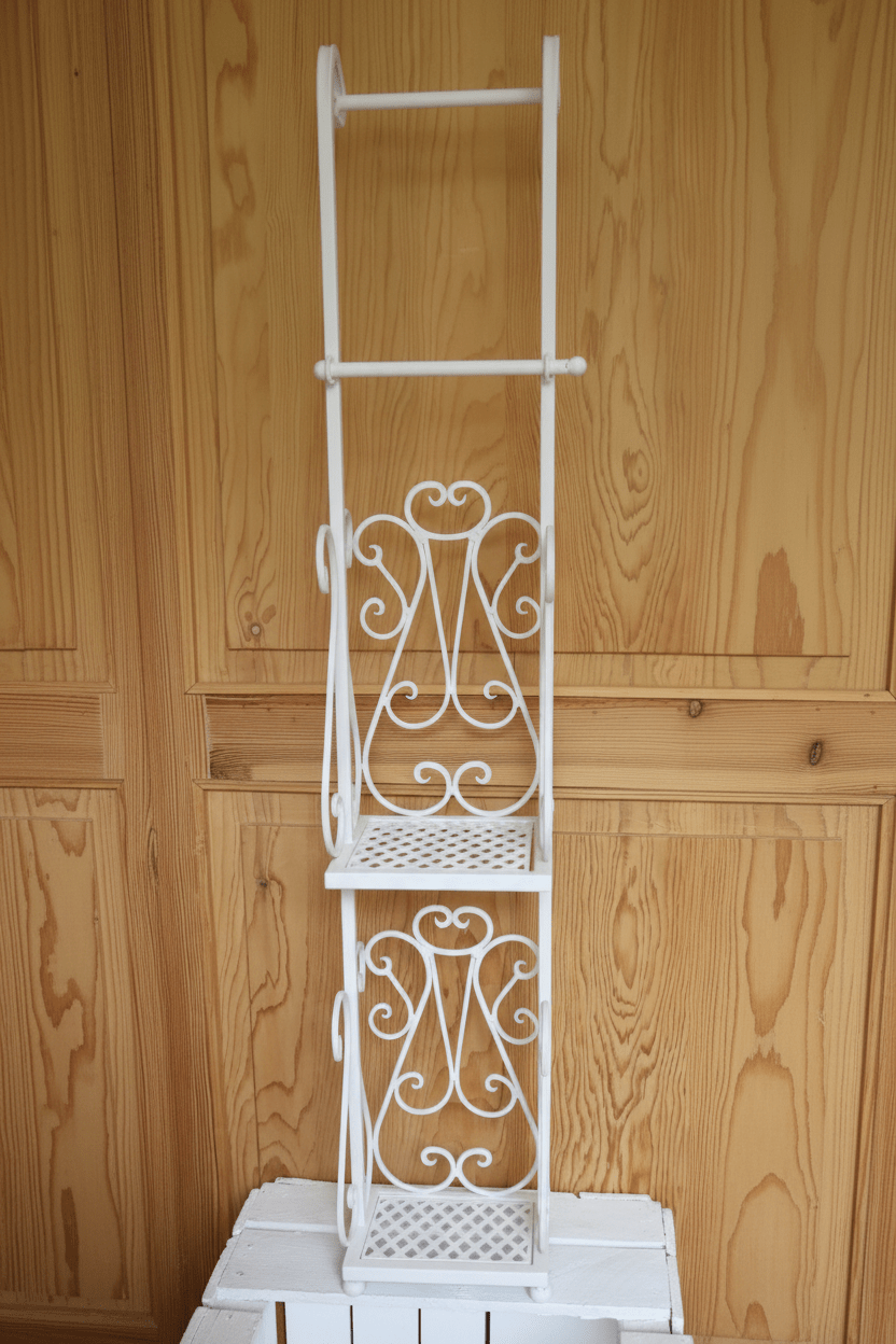 Toilettenpapierhalter Metall Weiß - Shabby Chic Vintage WC-Rollenhalter 97cm {{ Shabby Chic und Landhaus Deko }} {{ www.Stein-Alt.de }}
