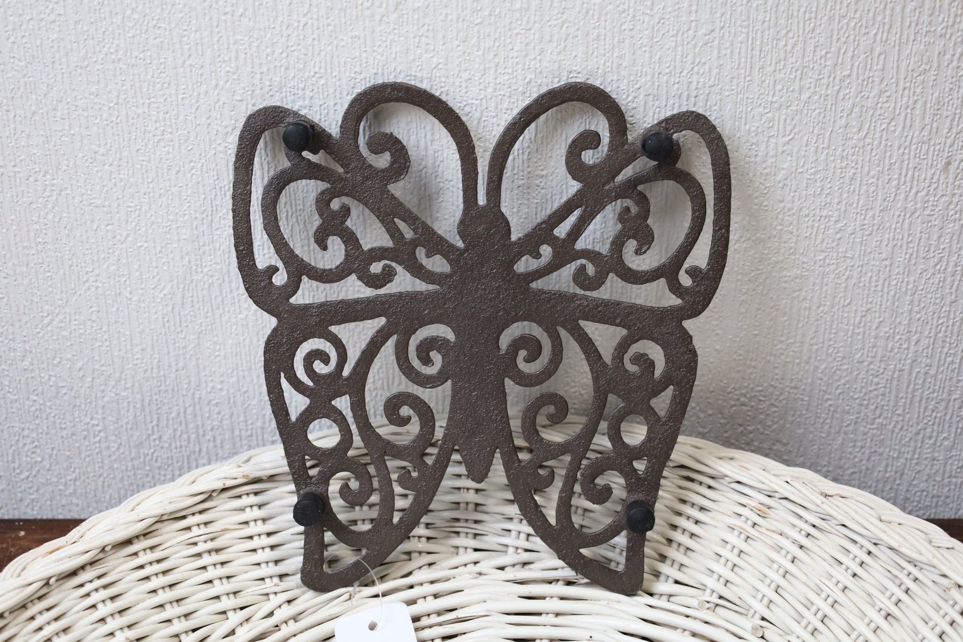 Topfuntersetzer Schmetterling aus Gusseisen - Landhausstil {{ Shabby Chic und Landhaus Deko }} {{ www.Stein-Alt.de }}