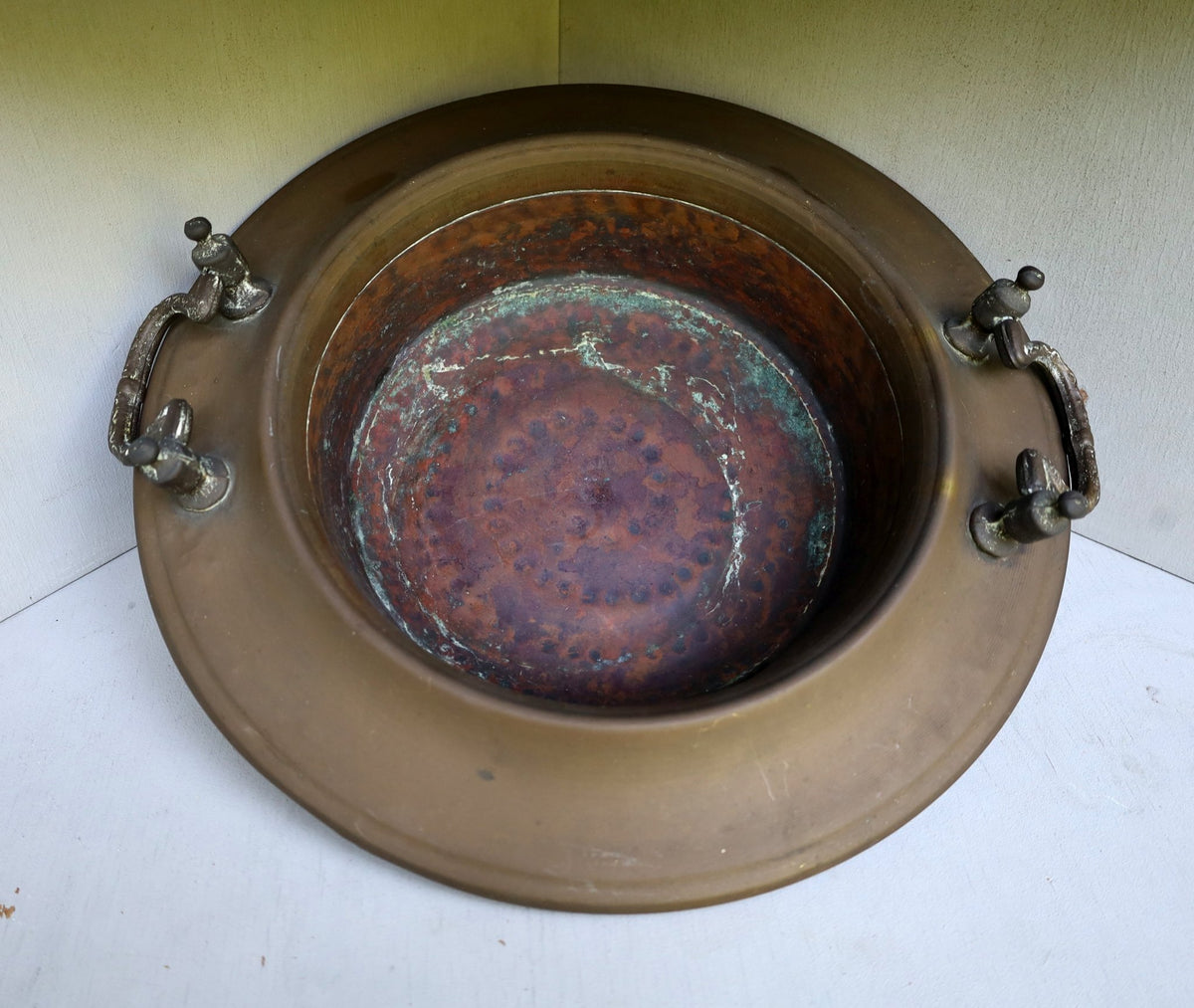 Vintage Kohlenpfanne aus Kupfer – Gartendeko im Landhausstil {{ Shabby Chic und Landhaus Deko }} {{ www.Stein-Alt.de }}