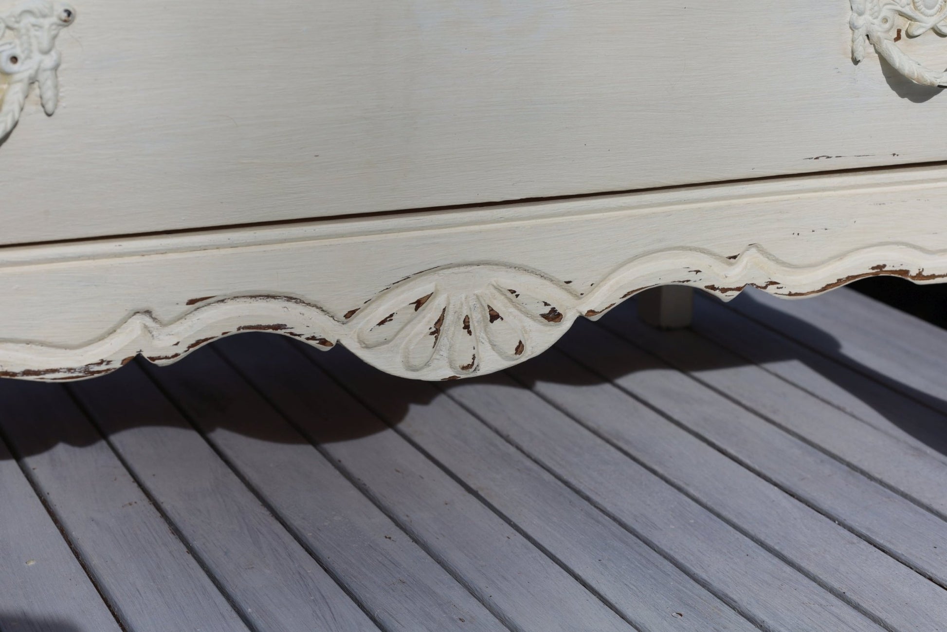 Vintage Kommode Creme Barock-Stil Shabby Chic | Massivholz Beistelltisch {{ Shabby Chic und Landhaus Deko }} {{ www.Stein-Alt.de }}