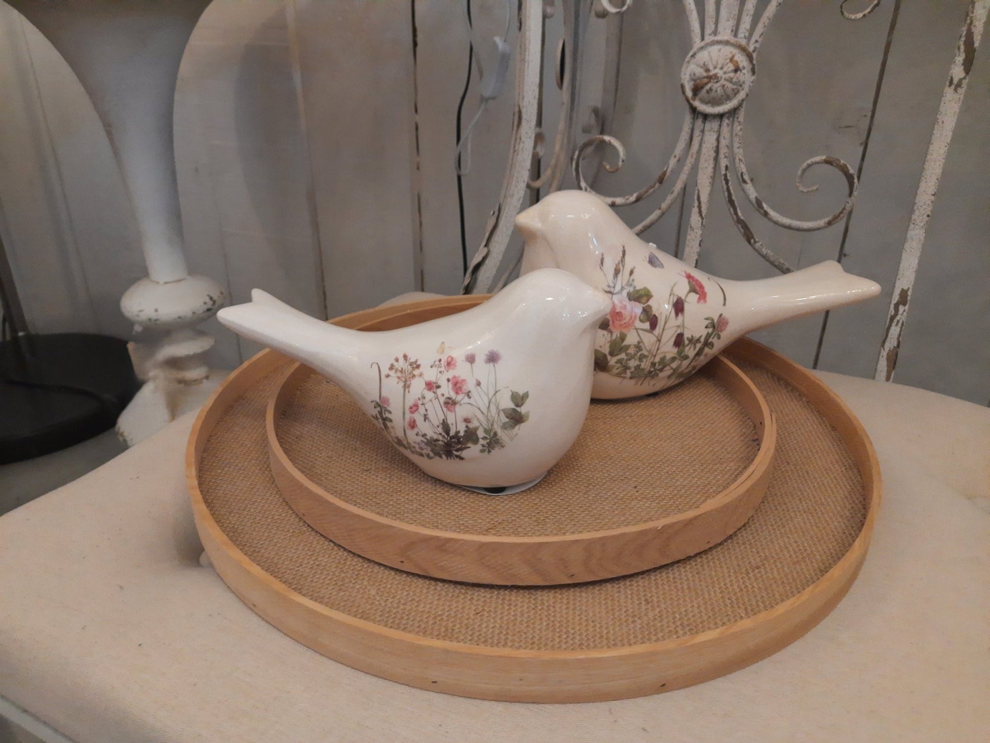 Vogel Frühlingsdeko Keramik Beige Blumenwiese Landhausstil - Clayre & Eef {{ Shabby Chic und Landhaus Deko }} {{ www.Stein-Alt.de }}