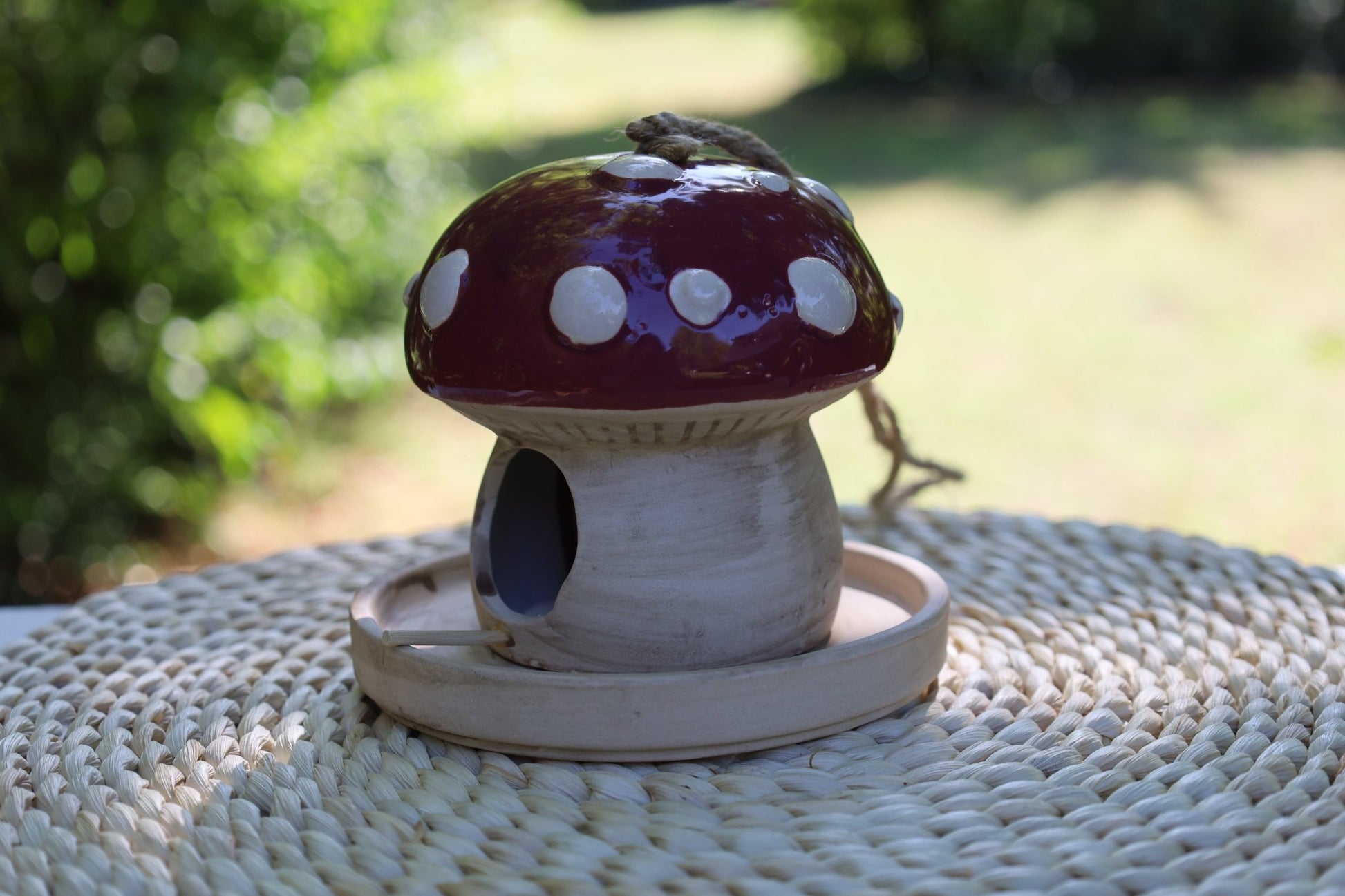 Vogelhäuschen Fliegenpilz Keramik – Schlafplatz für Vögel {{ Shabby Chic und Landhaus Deko }} {{ www.Stein-Alt.de }}