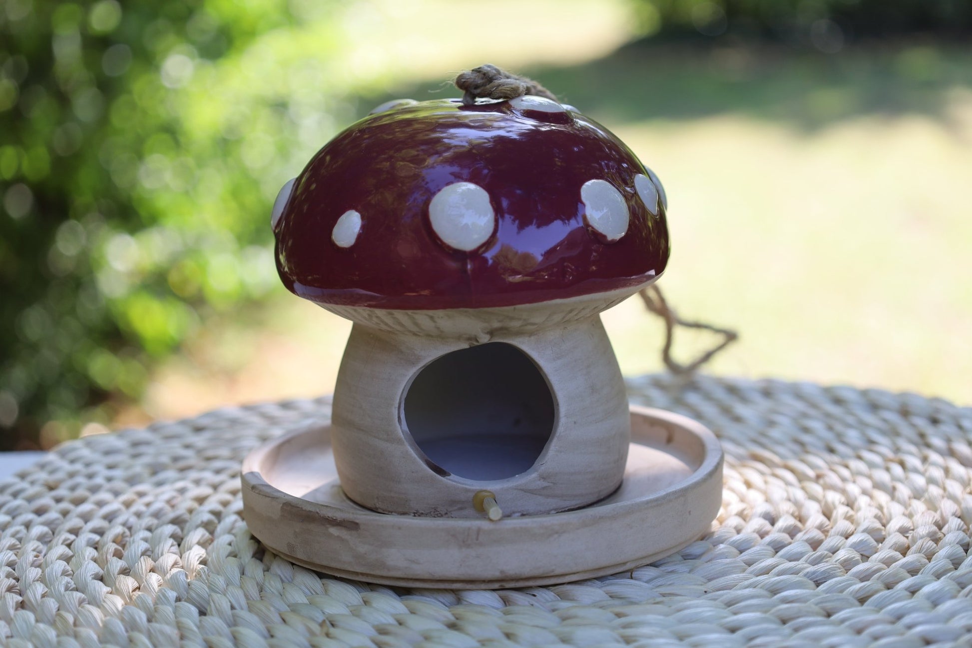 Vogelhäuschen Fliegenpilz Keramik – Schlafplatz für Vögel {{ Shabby Chic und Landhaus Deko }} {{ www.Stein-Alt.de }}