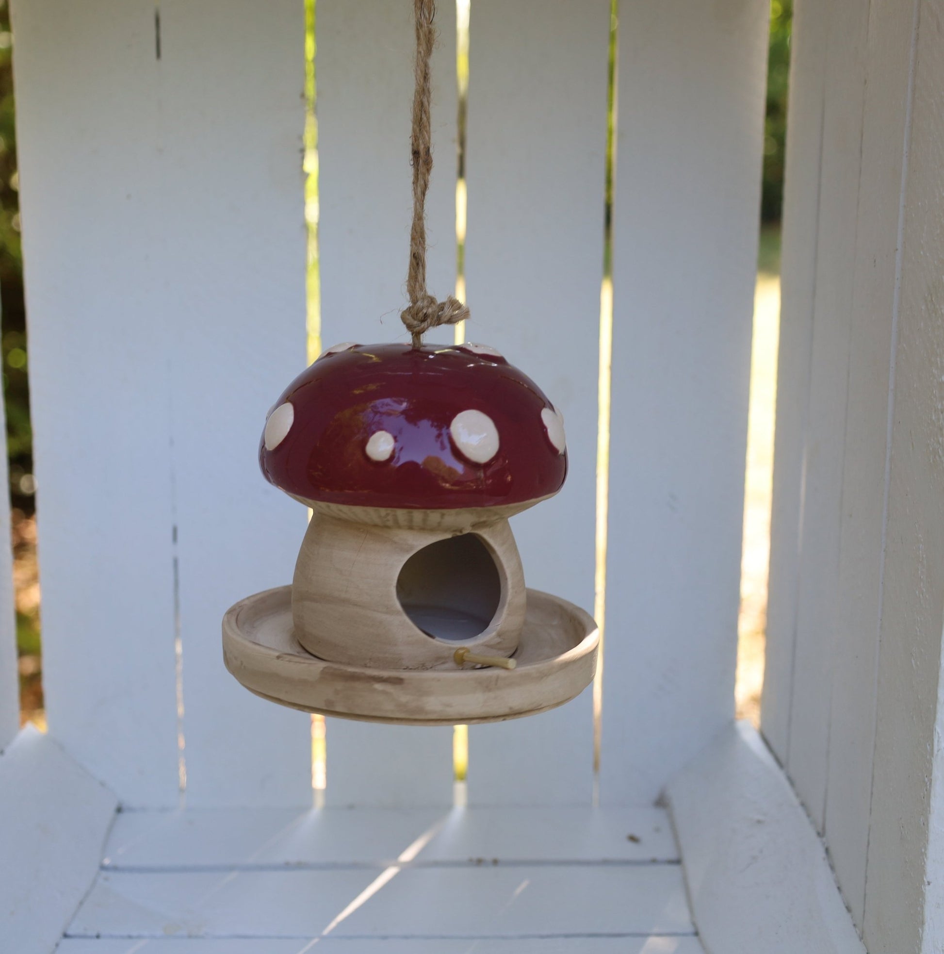 Vogelhäuschen Fliegenpilz Keramik – Schlafplatz für Vögel {{ Shabby Chic und Landhaus Deko }} {{ www.Stein-Alt.de }}