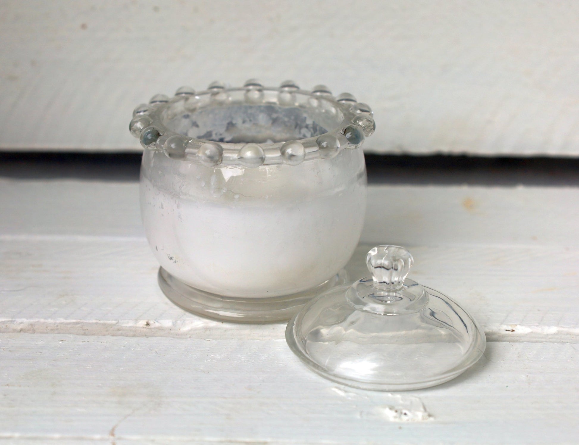 Vorratsglas mit Deckel Ø 8x10 cm - Glas Aufbewahrungsdose im Landhausstil {{ Shabby Chic und Landhaus Deko }} {{ www.Stein-Alt.de }}