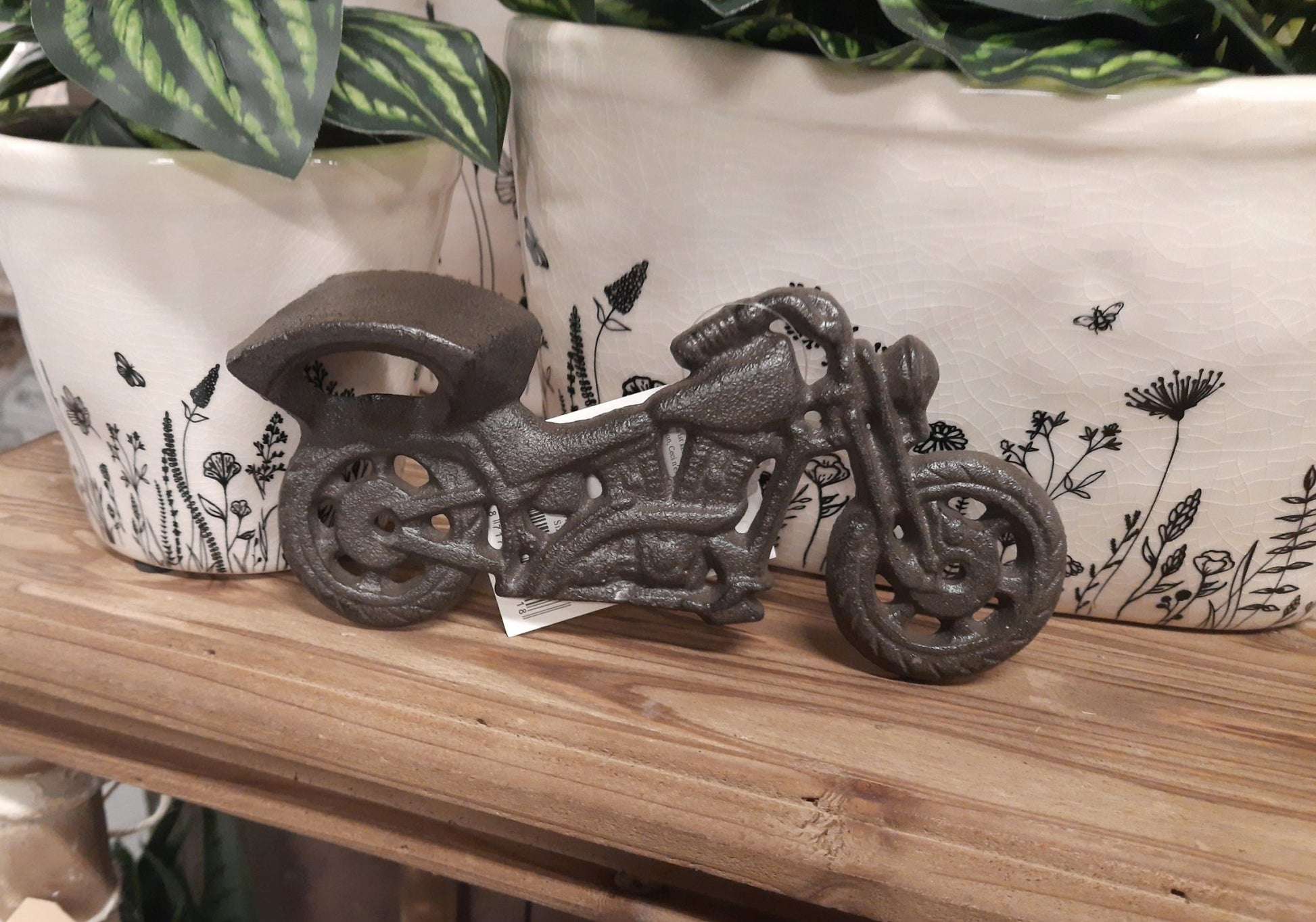 Wandflaschenöffner Motorrad Gusseisen – Vintage Biker Deko 19cm {{ Shabby Chic und Landhaus Deko }} {{ www.Stein-Alt.de }}