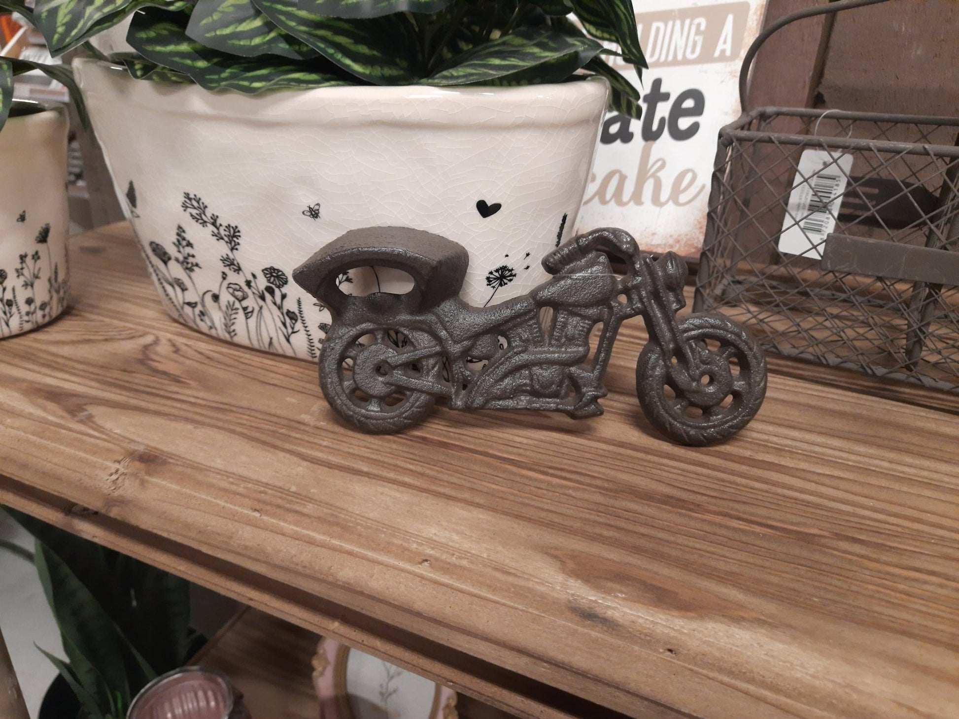 Wandflaschenöffner Motorrad Gusseisen – Vintage Biker Deko 19cm {{ Shabby Chic und Landhaus Deko }} {{ www.Stein-Alt.de }}