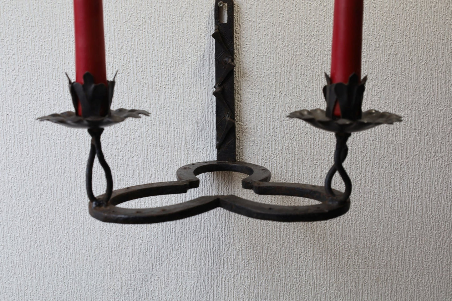 Wandkerzenhalter Hufeisen Gusseisen Schwarz - Kleeblatt-Design für 2 Kerzen Landhaus {{ Shabby Chic und Landhaus Deko }} {{ www.Stein-Alt.de }}