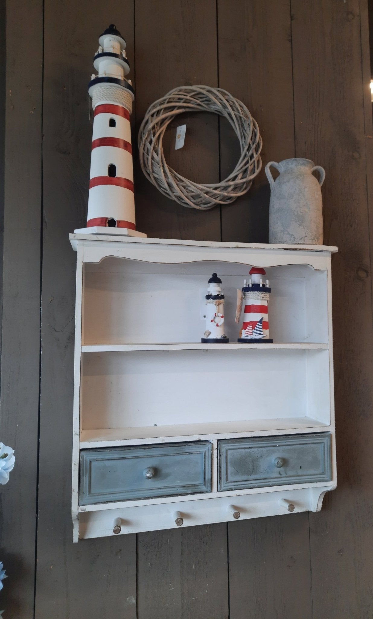 Wandregal Holz mit Schubladen & Haken - Shabby Chic Landhausstil Weiß, Braun {{ Shabby Chic und Landhaus Deko }} {{ www.Stein-Alt.de }}