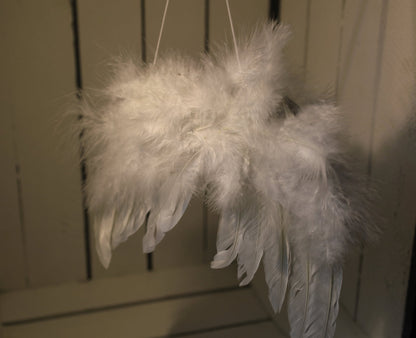 Weihnachtsanhänger Weihnachtsanhänger Engelsflügel Weiß aus Federn 20x17 cm - Landhausstil Shabby Chic und Landhaus Deko bei www.Stein-Alt.de